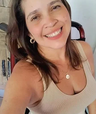 Radialista Cristiane Albuquerque pede ajuda para “ficar de pé novamente”