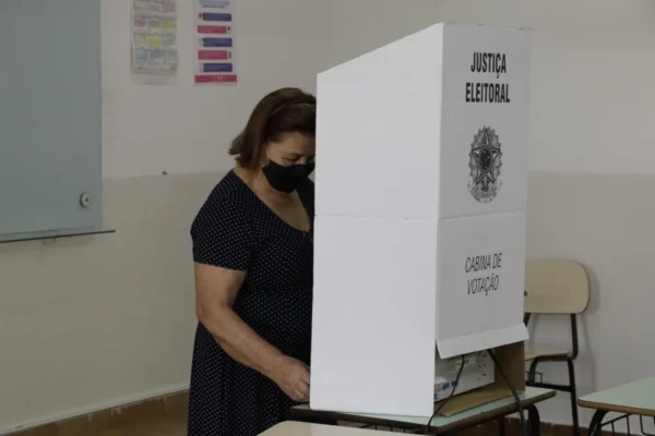 Tribunal Eleitoral convoca eleitores faltosos aos três últimos pleitos a fim de regularizarem a sua situação.