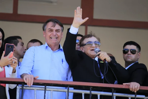 Mão Santa pode ser candidato a governador da direita no Piauí em 2026.