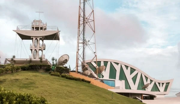 Gracinha Mão Santa requer sucursal da TV Alepi em Parnaíba