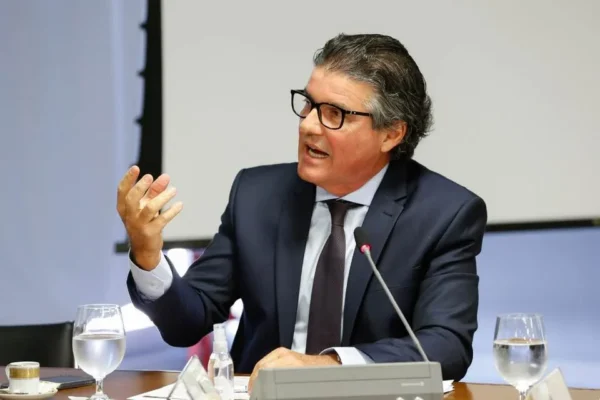 Presidente de hospital em Parnaíba cobra pagamento de repasses da prefeitura para o Marques Basto.