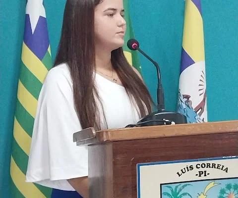 Estudantes universitários do Brejinho, na zona rural de Luiz Correia pedem solução para transporte escolar.
