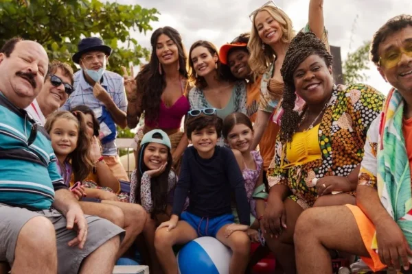 Turista duro que nem beira de sino.* Pádua Marques
