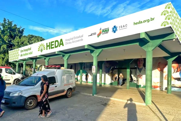 Parnaíba não tem empresa com capacidade operacional para fornecer refeições ao Dirceu, diz nota.