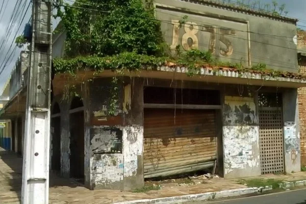 Governo do Piauí poderá demolir imóveis abandonados e usados para a prática de crimes.