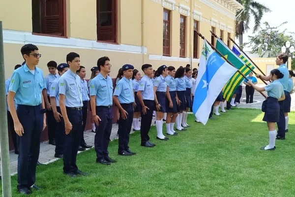 Escola Sesc Cívico-Militar de Parnaíba convida ex-alunos para o desfile de 7 de Setembro.