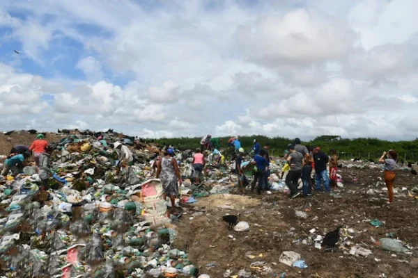 Parnaíba está fora do acordo com Ministério Público para acabar com lixões.