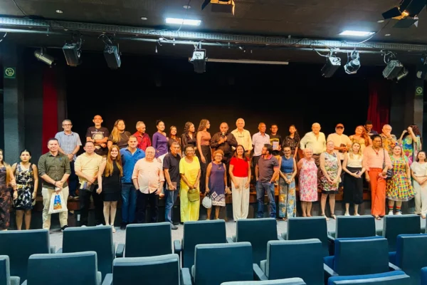 Evento reúne maioria dos escritores da região norte do Piauí no SESC Avenida.