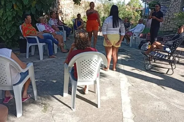 Peça de teatro de autor parnaibano fará oficinas na comunidade. Casa das Samaritanas.