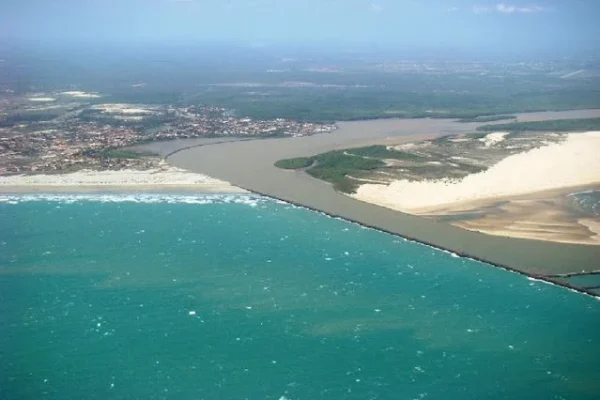 Ministério Público investiga aterro irregular em reserva ecológica no Litoral do Piauí.