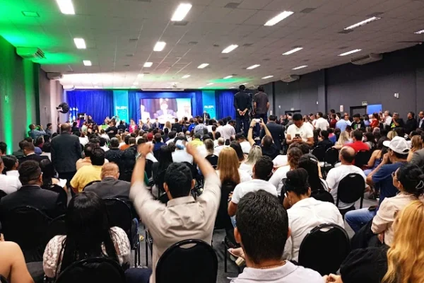 Mão Santa é homenageado pela Assembleia Legislativa do Piauí em Parnaíba.