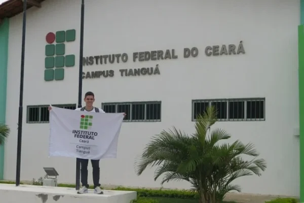 Estudantes do Instituto Federal do Ceará em Tianguá fazem intercâmbio cultural em Parnaíba.