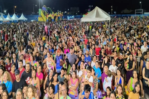 Festa do Dia da Criança em Parnaíba leva milhares para o Pedro Alelaf. 