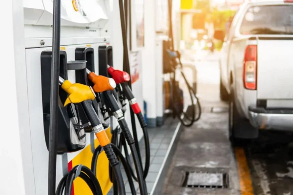 Operação Carbono Oculto: posto de combustíveis em Parnaíba é alvo de ação contra esquema ligado ao PCC.