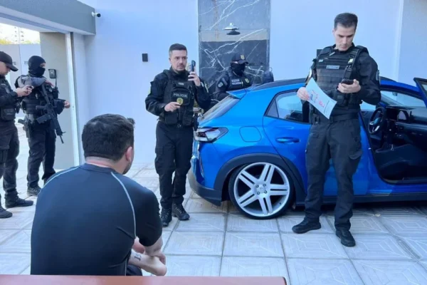 Influencers da Operação Laverna obrigados a entregarem passaportes à Policia Federal.
