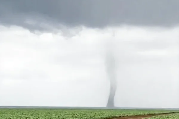 Tornado é registrado no Sul do Piauí. Baixa Grande do Ribeiro.