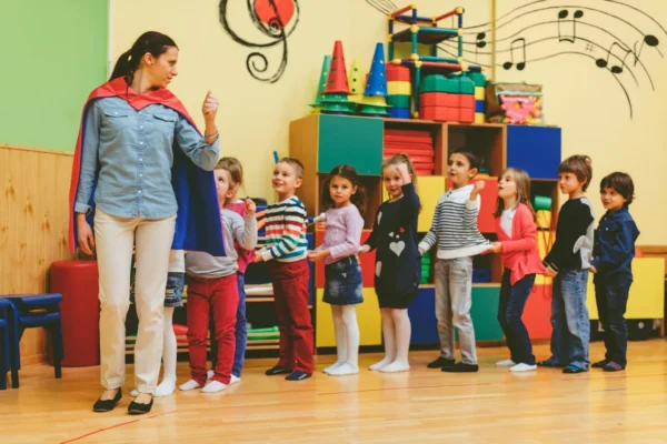 Inclusão de professor da educação infantil na carreira do magistério vai à sanção.