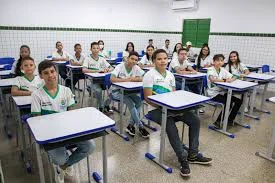 Seduc inicia renovação de matrículas da rede estadual para o ano letivo de 2026.