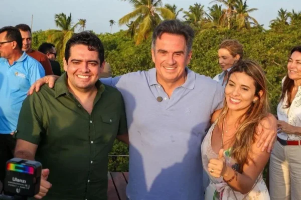 Prefeito de Cajueiro da Praia deixa o PT após declarar apoio a Ciro Nogueira.