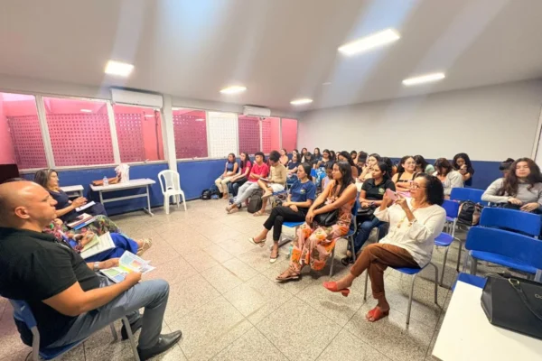 Roda de Conversa no curso de pedagogia na UESPI em Parnaíba aborda Crianças e adolescentes como sujeito de direitos, proteção e ação.