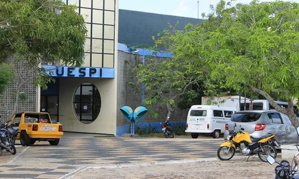 Curso de Enfermagem da UESPI em Parnaíba não tem professores. Ministério Público investiga.