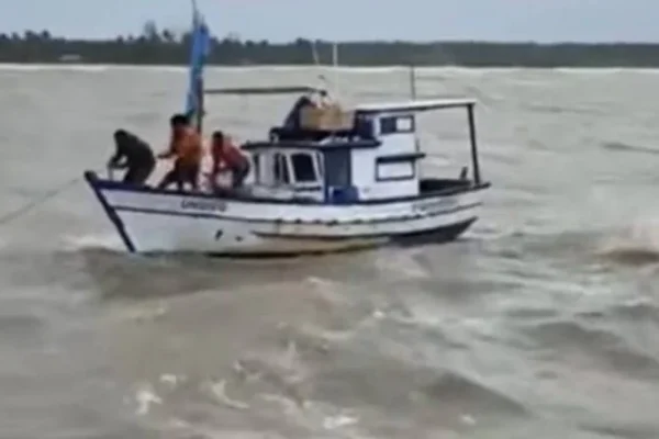 Pescador do Rio Grande do Norte é encontrado morto dentro de barco à deriva na região de Luiz Correia.