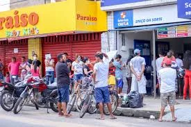 Bancos fecham para atendimento presencial e só reabrem após meio-dia da Quarta-feira de Cinzas.