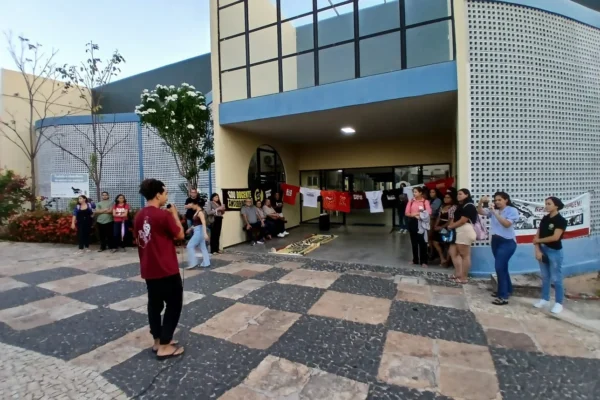 Campus da UESPI em Parnaíba vai receber R$250 mil para melhoria na estrutura física, equipamentos e mobiliários.