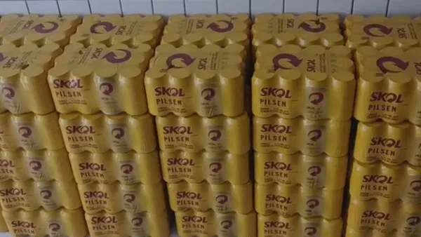 Cem fardos de cerveja são furtados de supermercado. Dono de depósito de bebidas é preso na vizinhança.