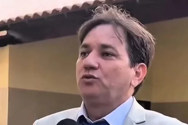  Apolinário Moraes, prefeito de Bom Princípio, é multado por irregularidades na gestão passada.