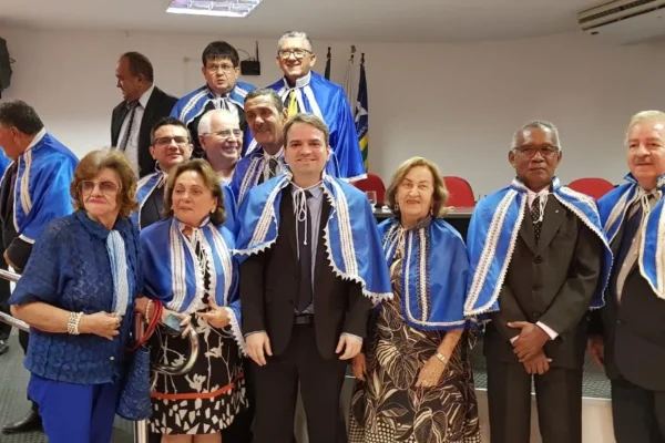 Academia Parnaibana de Letras abre inscrições para ocupação da cadeira 31.