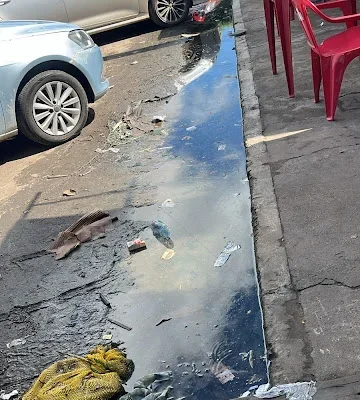 Vizinhança do Mercado da Guarita reclama da sujeira na região.
