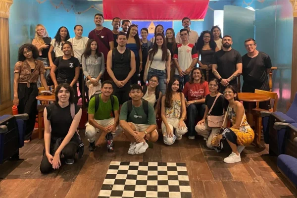Caminhada literária: estudantes da UESPI percorrem patrimônios históricos de Parnaíba.