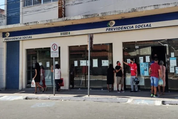 Polícia Federal prende casal por fraude milionária em benefícios do INSS em Parnaíba..