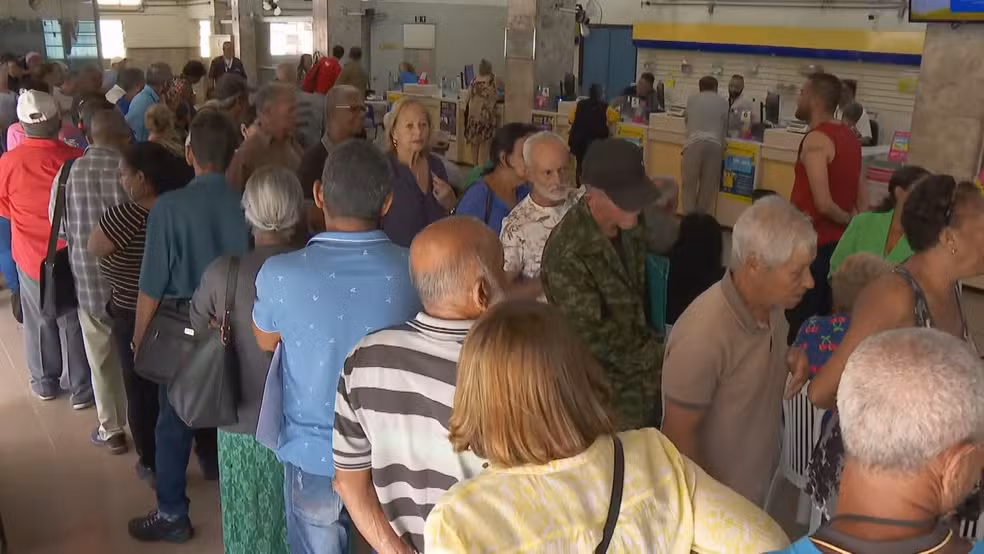 INSS começa a pagar a segunda parcela do 13º nesta segunda-feira.