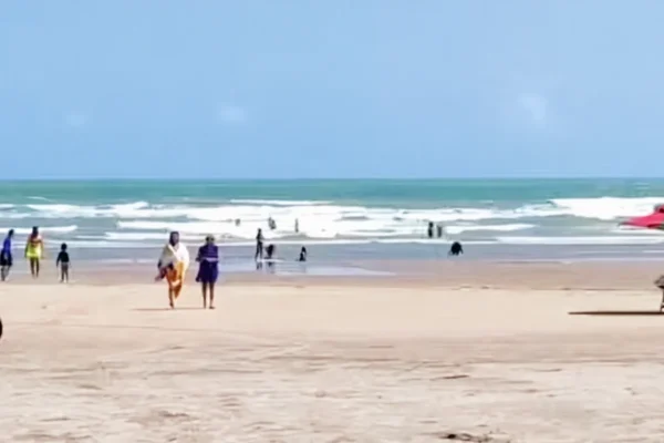 Mulher morre afogada na Praia Peito de Moça, em Luís Correia