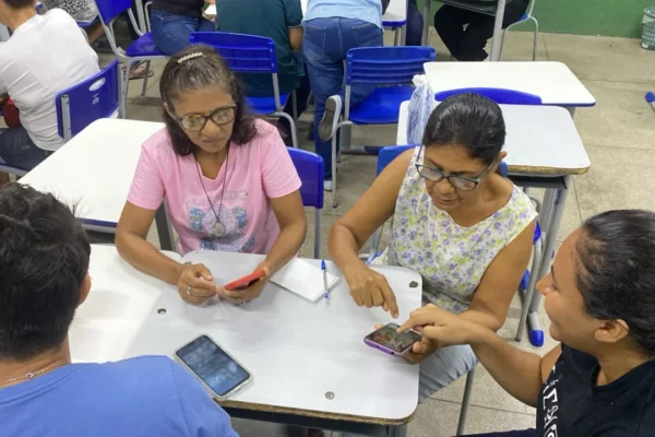 Piauí passa a ter programa de inclusão digital de idosos.