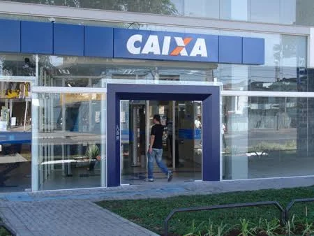 Bancos terão atendimento até as 12 horas nesta segunda-feira.
