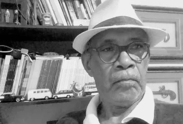 José Nelson Freitas escreve sobre a obra de Pádua Marques.