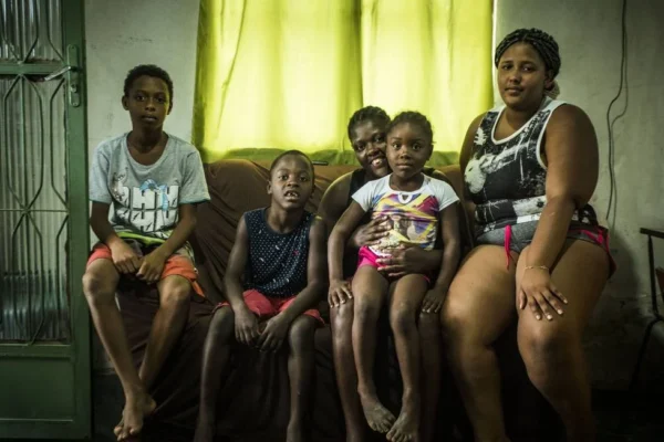 Conta de luz deve subir 8,6% em 2026, acima da inflação.