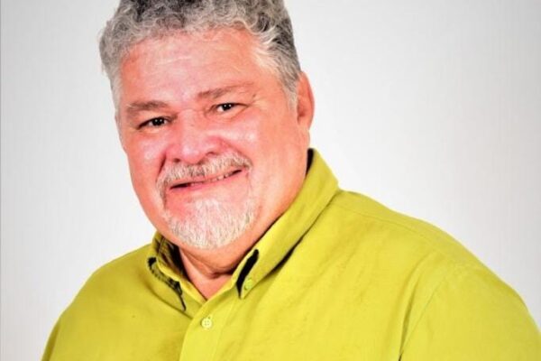 Zé Luiz de Carvalho é reconduzido para a presidência da Academia Parnaibana de Letras