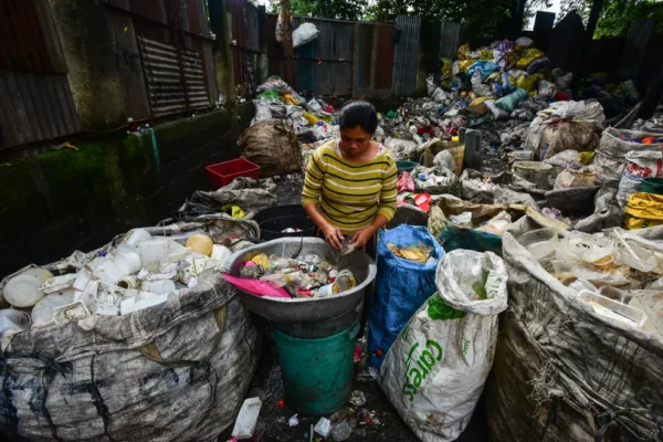 Câmara aprova projeto que torna permanentes os incentivos para a indústria da reciclagem.