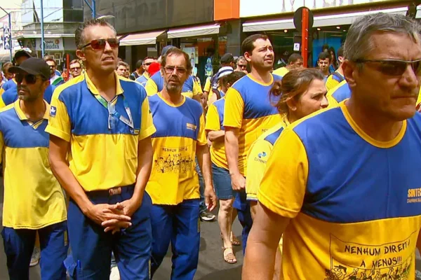 Correios adiam fechamento de agências até 31 de julho.