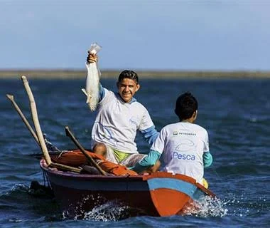 INSS paga R$ 874 milhões do Seguro-Defeso a pescadores a partir de terça-feira (7)