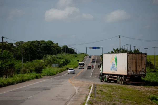 BR-222 será duplicada do Pecém até a divisa com o Piauí, diz Ministério dos Transportes.