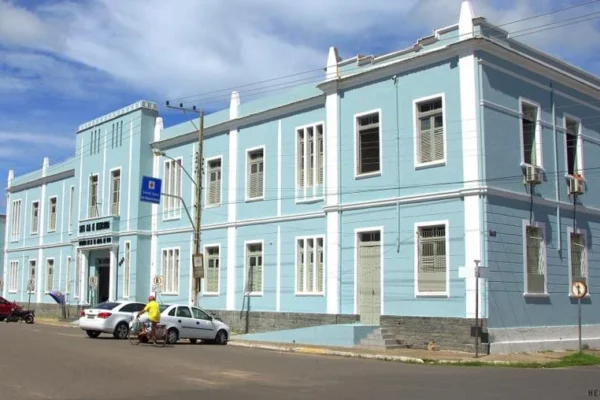 Câmara aprova projeto que autoriza recursos do FGTS para hospitais filantrópicos.